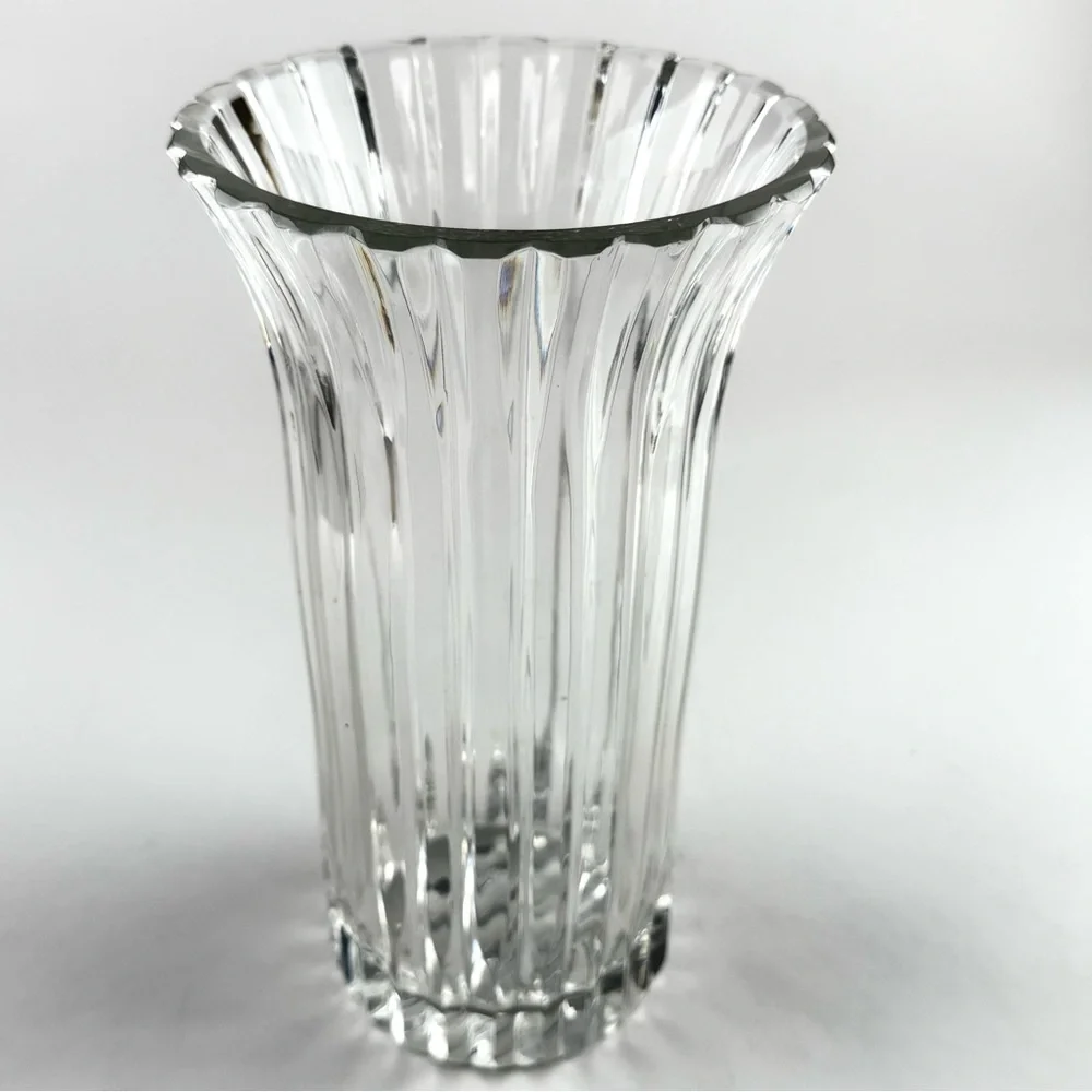 Elegant Clear Glass Vase